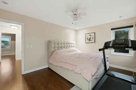 10 Washington Court Streamwood IL 60107