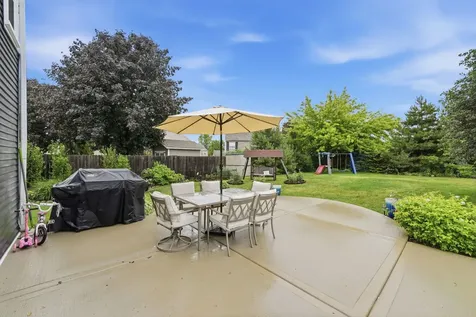 10 Washington Court Streamwood IL 60107