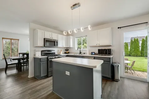 516 May Street Plano IL 60545