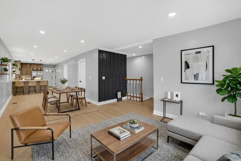 123 West 104th Place Chicago IL 60628
