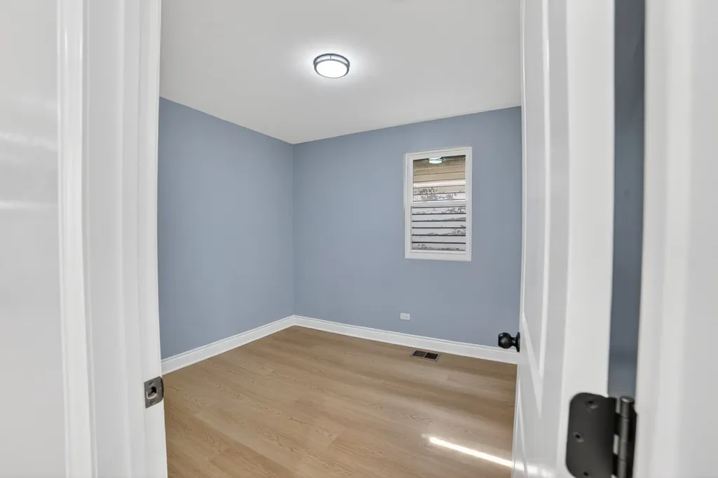 123 West 104th Place Chicago IL 60628