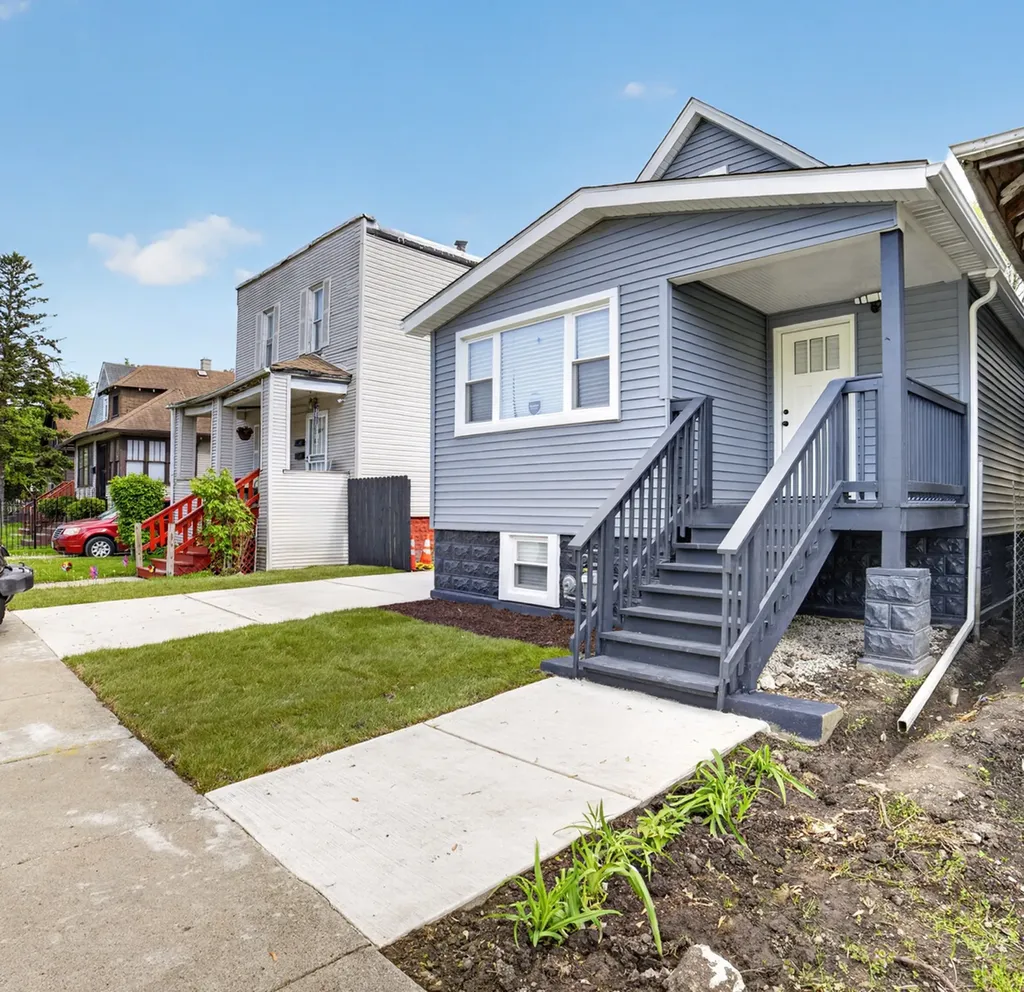 123 West 104th Place Chicago IL 60628
