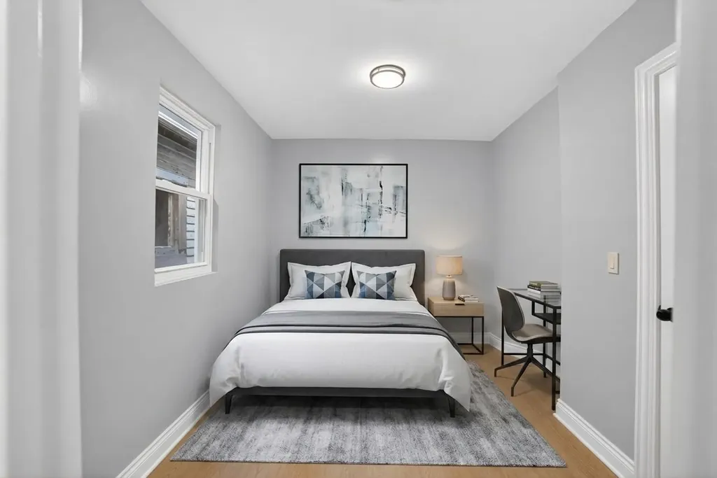 123 West 104th Place Chicago IL 60628