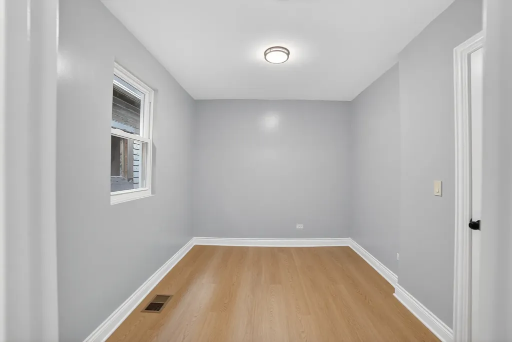123 West 104th Place Chicago IL 60628