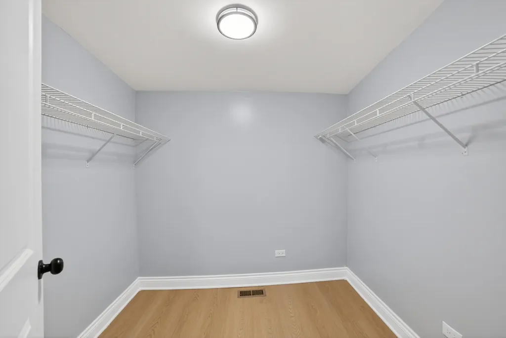 123 West 104th Place Chicago IL 60628