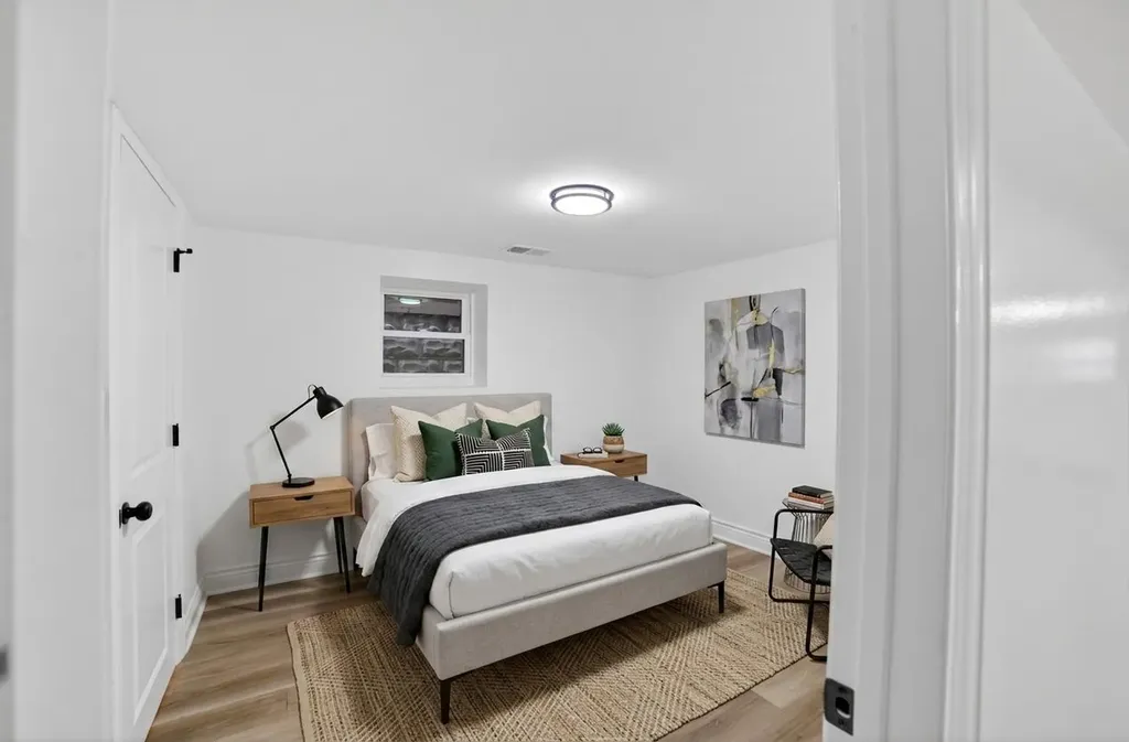 123 West 104th Place Chicago IL 60628