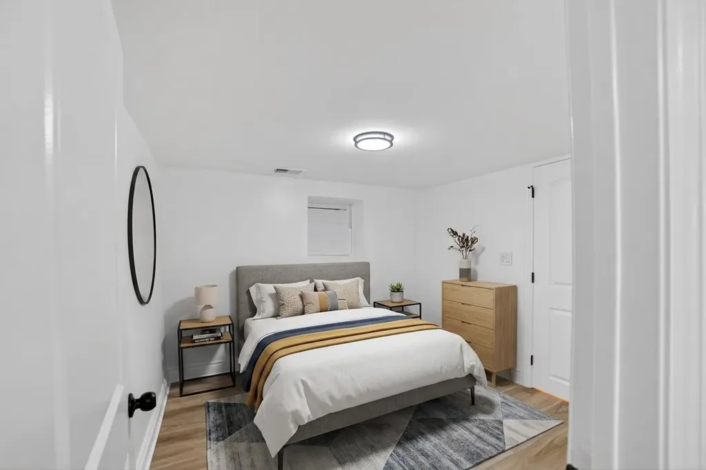 123 West 104th Place Chicago IL 60628