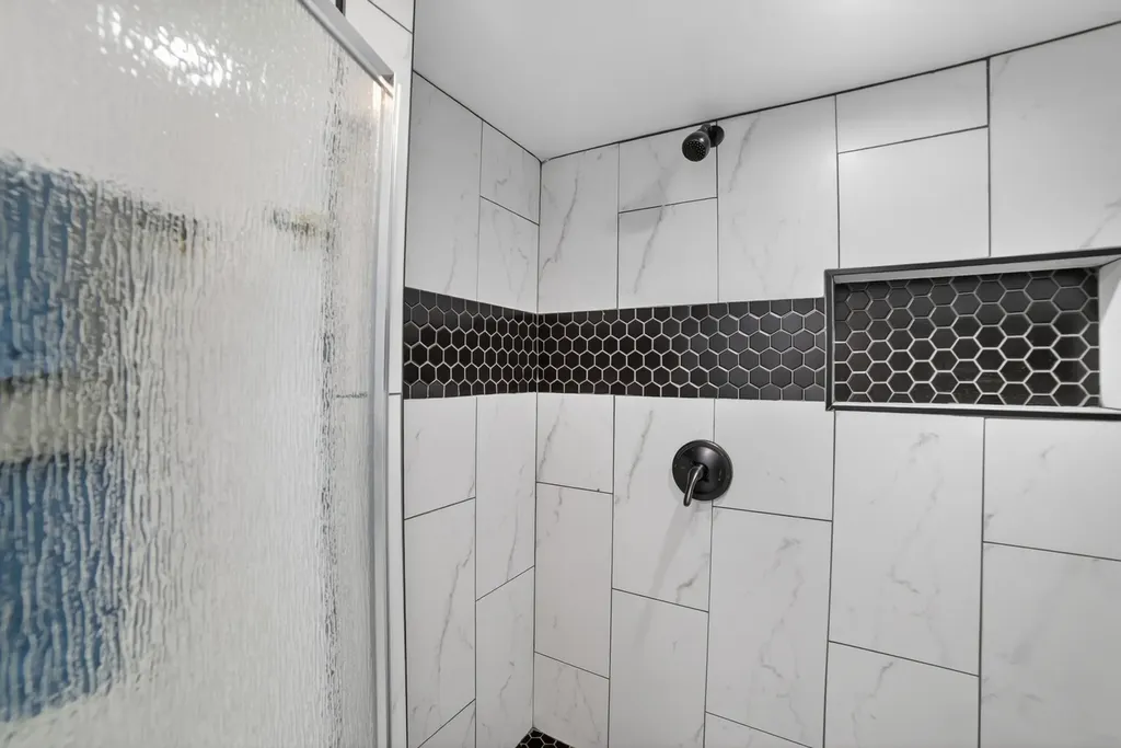 123 West 104th Place Chicago IL 60628