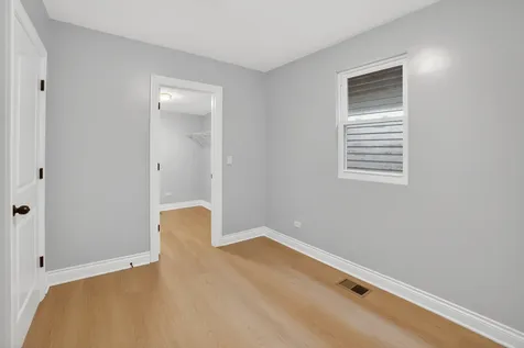 123 West 104th Place Chicago IL 60628