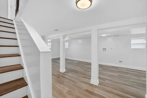 123 West 104th Place Chicago IL 60628