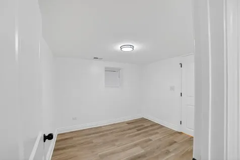 123 West 104th Place Chicago IL 60628