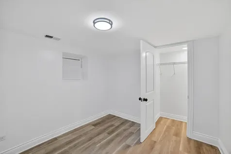 123 West 104th Place Chicago IL 60628