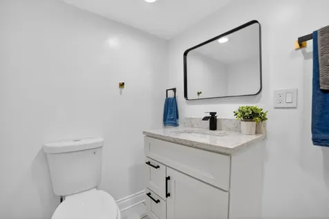 123 West 104th Place Chicago IL 60628