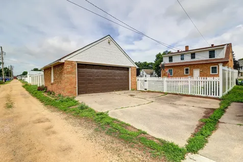 1022 13TH Avenue Fulton IL 61252