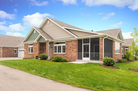 16 Kloe Lane Sycamore IL 60178