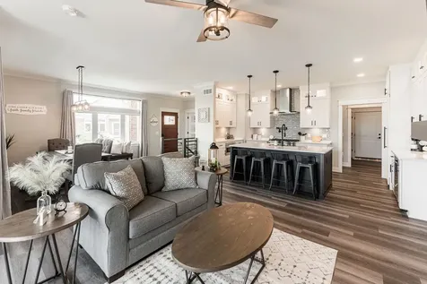 16 Kloe Lane Sycamore IL 60178