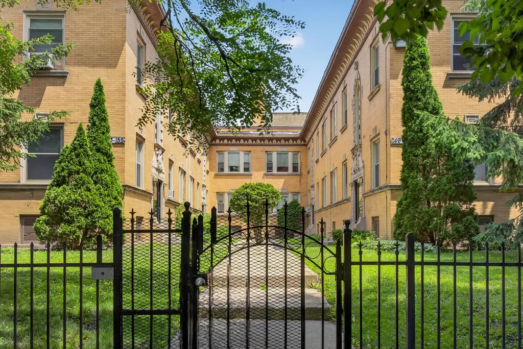 153 North Mason Avenue Chicago IL 60644