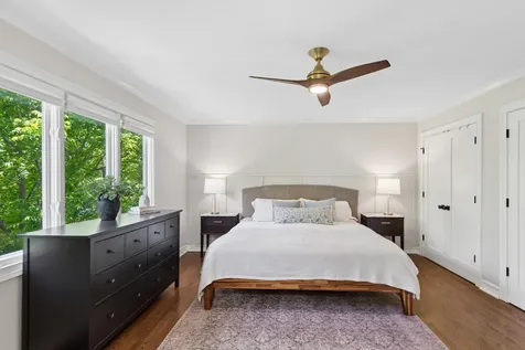 318 East Sunnyside Avenue Libertyville IL 60048