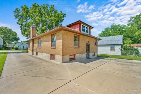 746 Parkway Avenue Elgin IL 60120