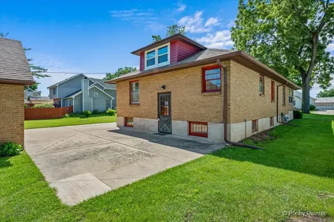 746 Parkway Avenue Elgin IL 60120