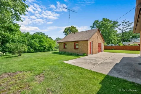 746 Parkway Avenue Elgin IL 60120