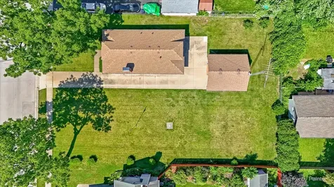 746 Parkway Avenue Elgin IL 60120