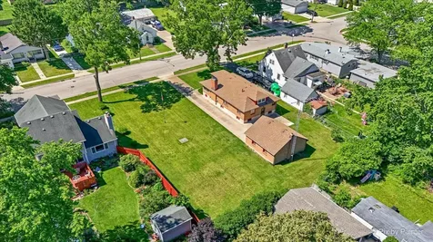 746 Parkway Avenue Elgin IL 60120