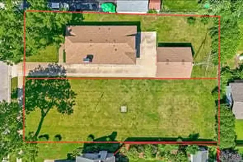 746 Parkway Avenue Elgin IL 60120