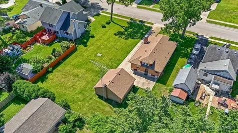 746 Parkway Avenue Elgin IL 60120