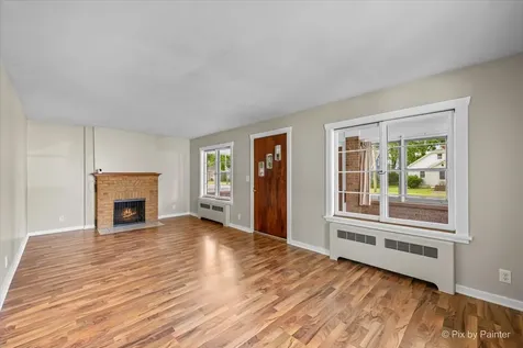 746 Parkway Avenue Elgin IL 60120