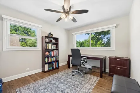 125 58TH Place Clarendon Hills IL 60514