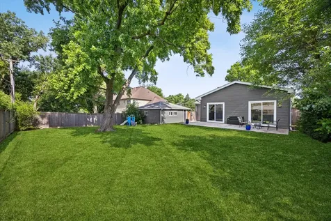 125 58TH Place Clarendon Hills IL 60514