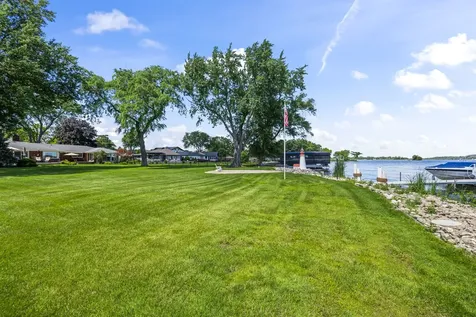 905 River Terrace Drive Johnsburg IL 60051