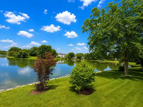 1281 Horseshoe Lane Bartlett IL 60103