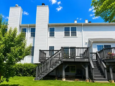 1281 Horseshoe Lane Bartlett IL 60103