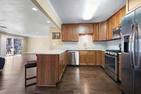 1305 Oaktree Lane Kankakee IL 60901