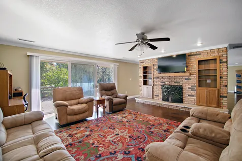 1305 Oaktree Lane Kankakee IL 60901