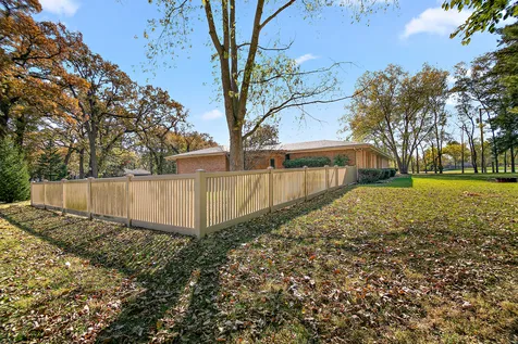 1305 Oaktree Lane Kankakee IL 60901