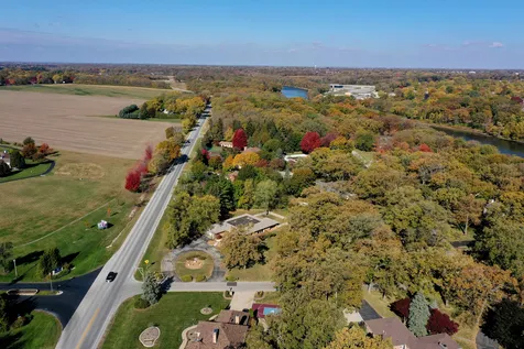 1305 Oaktree Lane Kankakee IL 60901