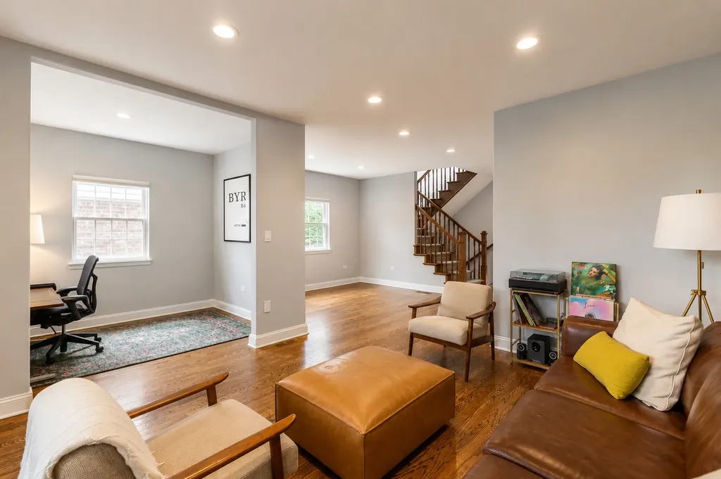 7042 West Berwyn Avenue Chicago IL 60656