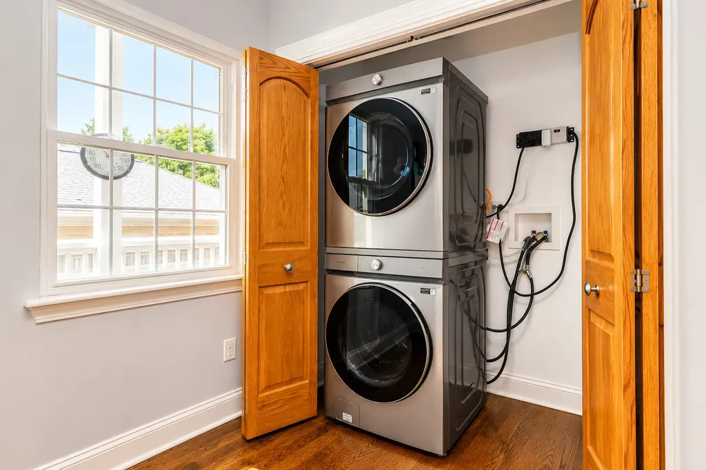 7042 West Berwyn Avenue Chicago IL 60656