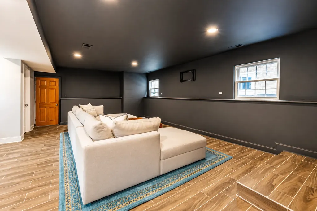 7042 West Berwyn Avenue Chicago IL 60656