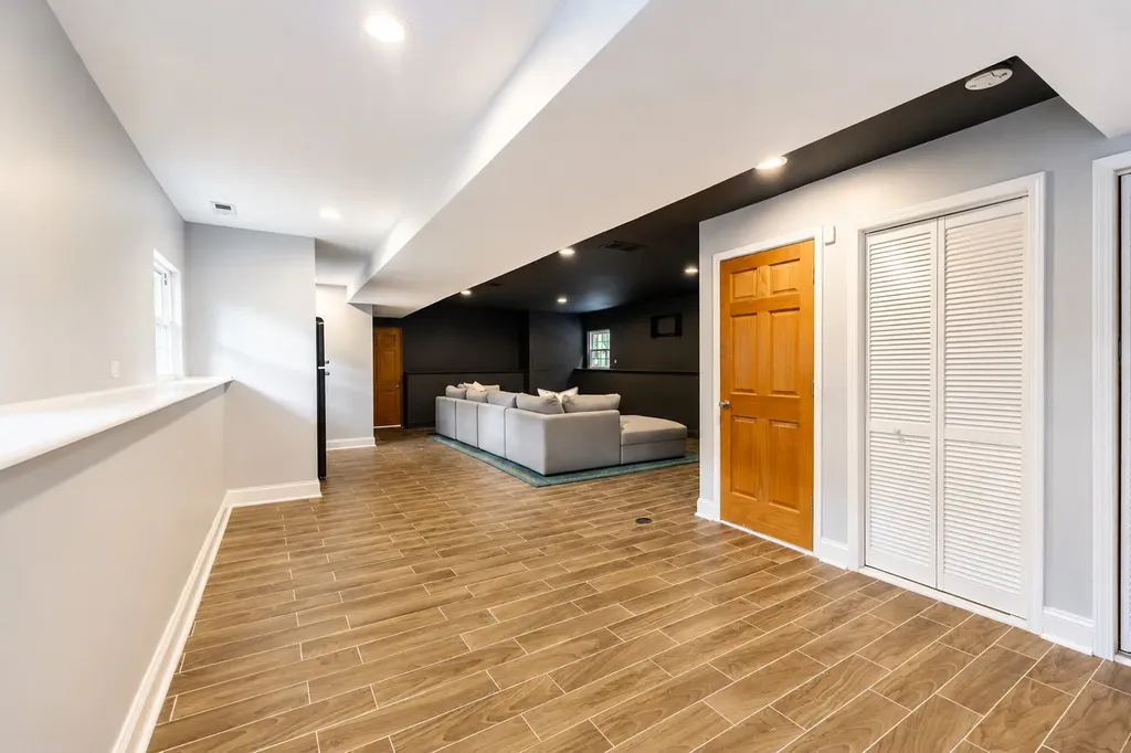7042 West Berwyn Avenue Chicago IL 60656