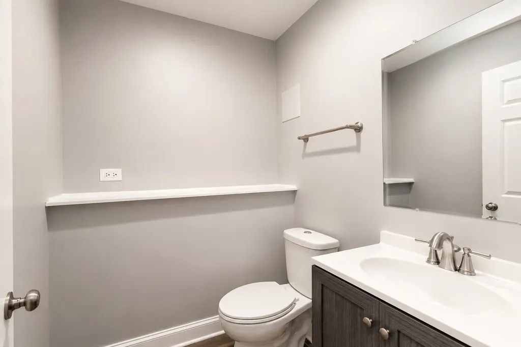 7042 West Berwyn Avenue Chicago IL 60656