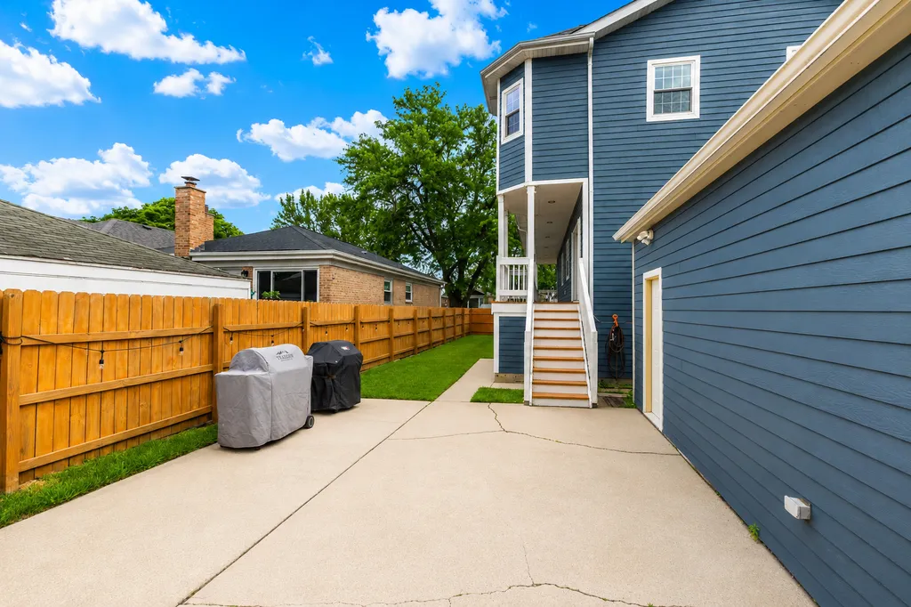 7042 West Berwyn Avenue Chicago IL 60656