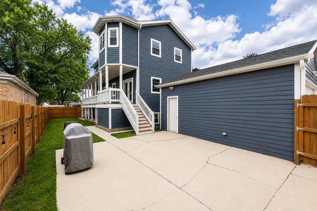 7042 West Berwyn Avenue Chicago IL 60656