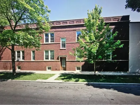 2252 West Waveland Avenue Chicago IL 60618