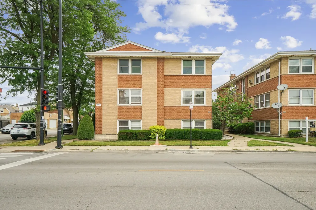 6972 West Belmont Avenue Chicago IL 60634