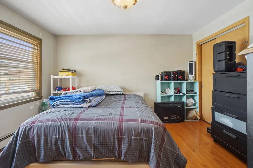 6972 West Belmont Avenue Chicago IL 60634
