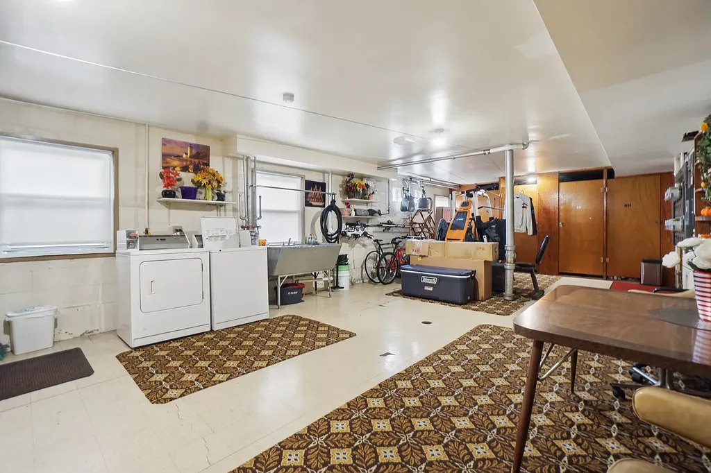6972 West Belmont Avenue Chicago IL 60634